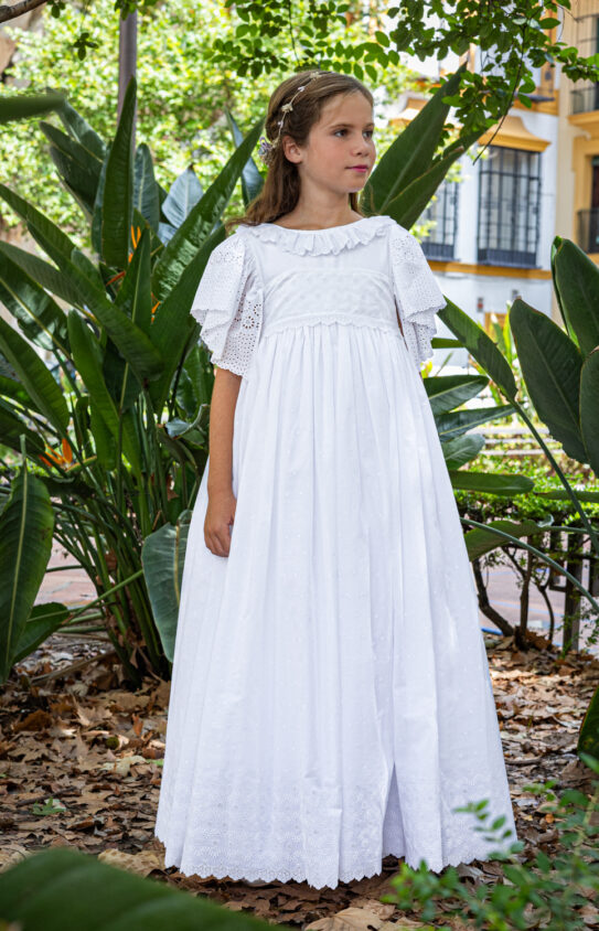 Vestido para comunión AZUCENA: batista blanca bordada